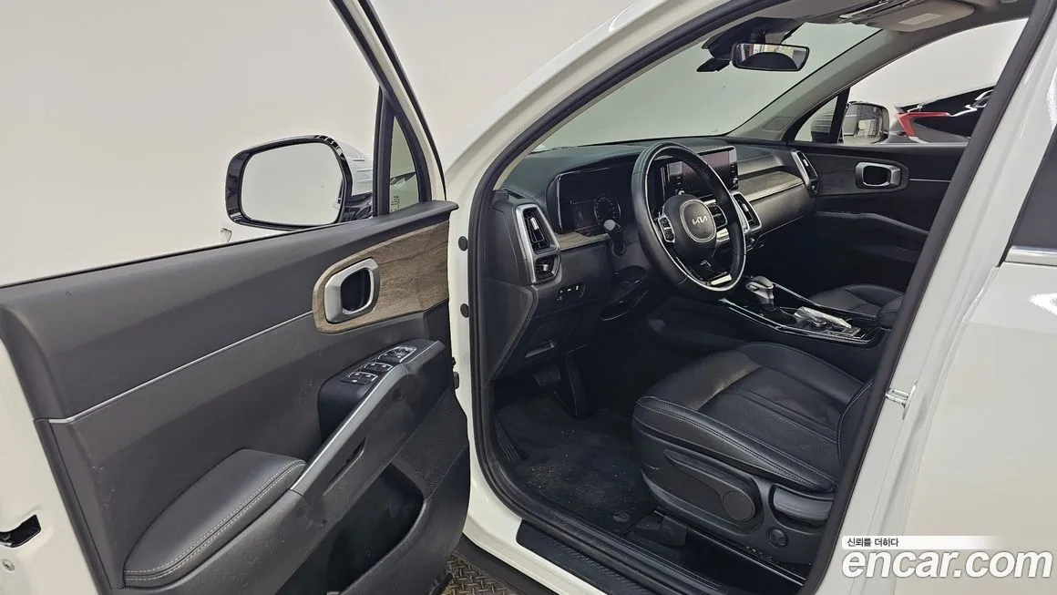 Kia Sorento — фото 7