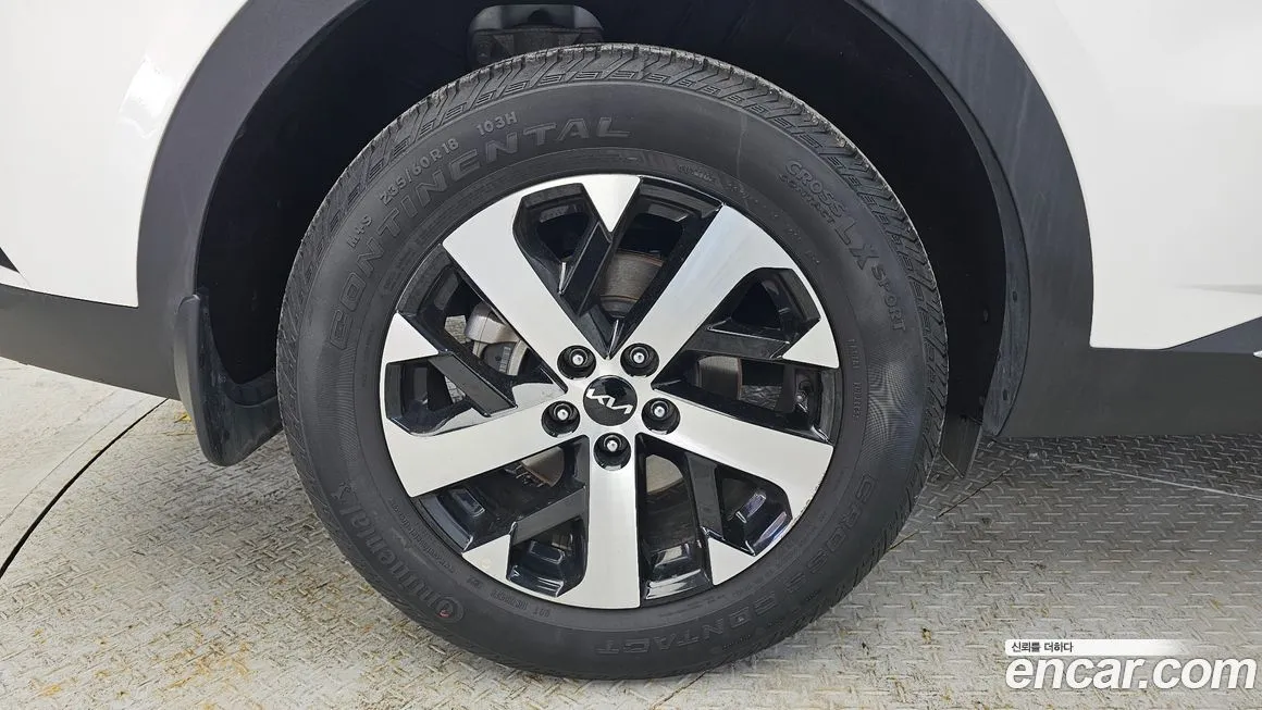 Kia Sorento — фото 8