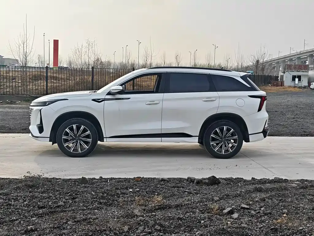 Changan CS75PLUS — фото 10
