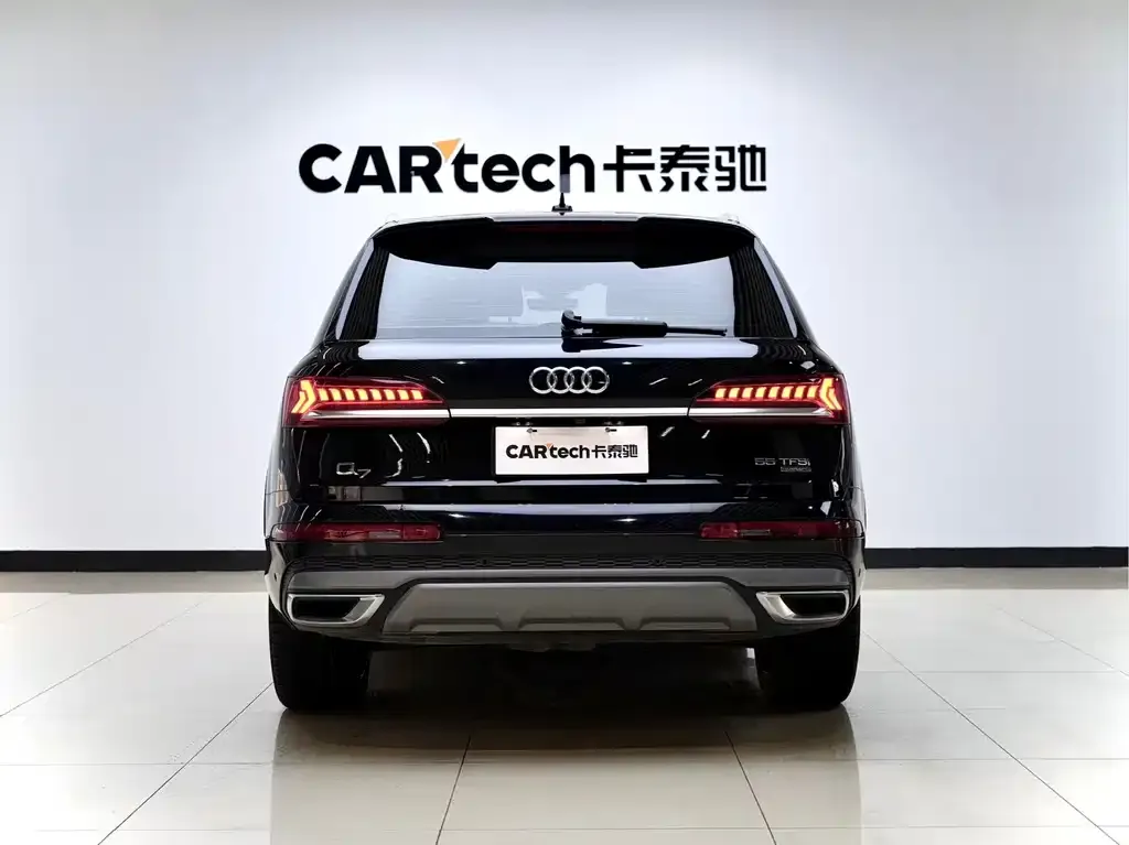 Audi Q7 — фото 6
