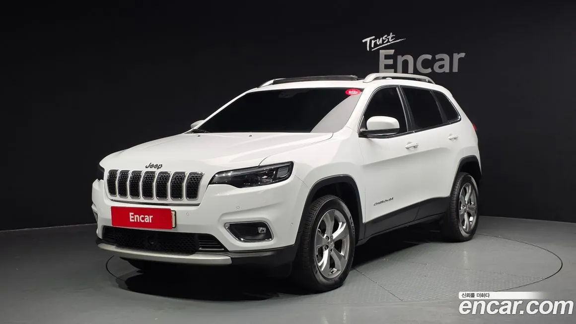 Jeep Cherokee — фото 1