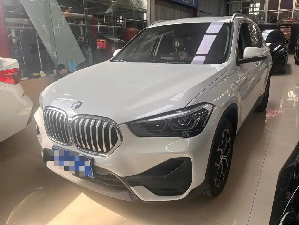 BMW X1 — фото 1