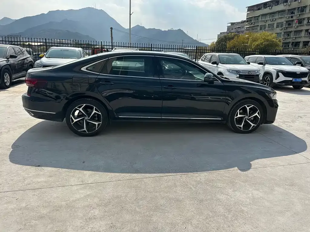 Volkswagen Passat — фото 4