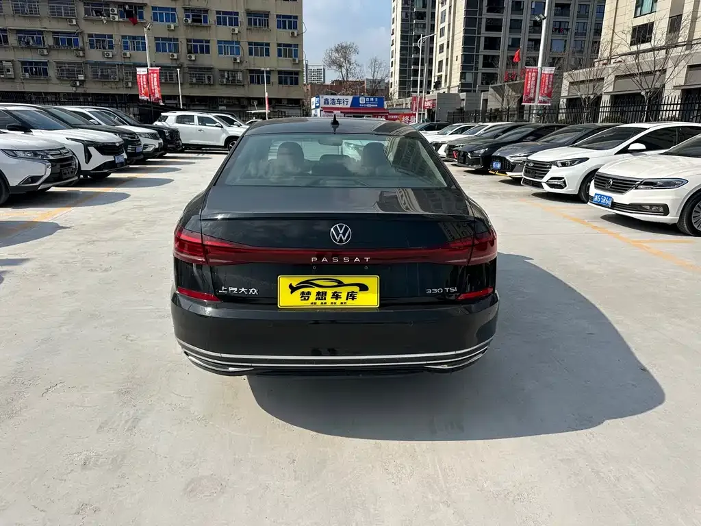 Volkswagen Passat — фото 7