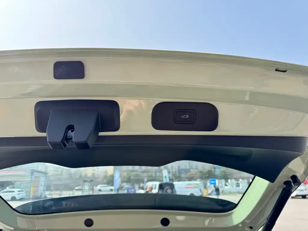 Geely Starburst — фото 3