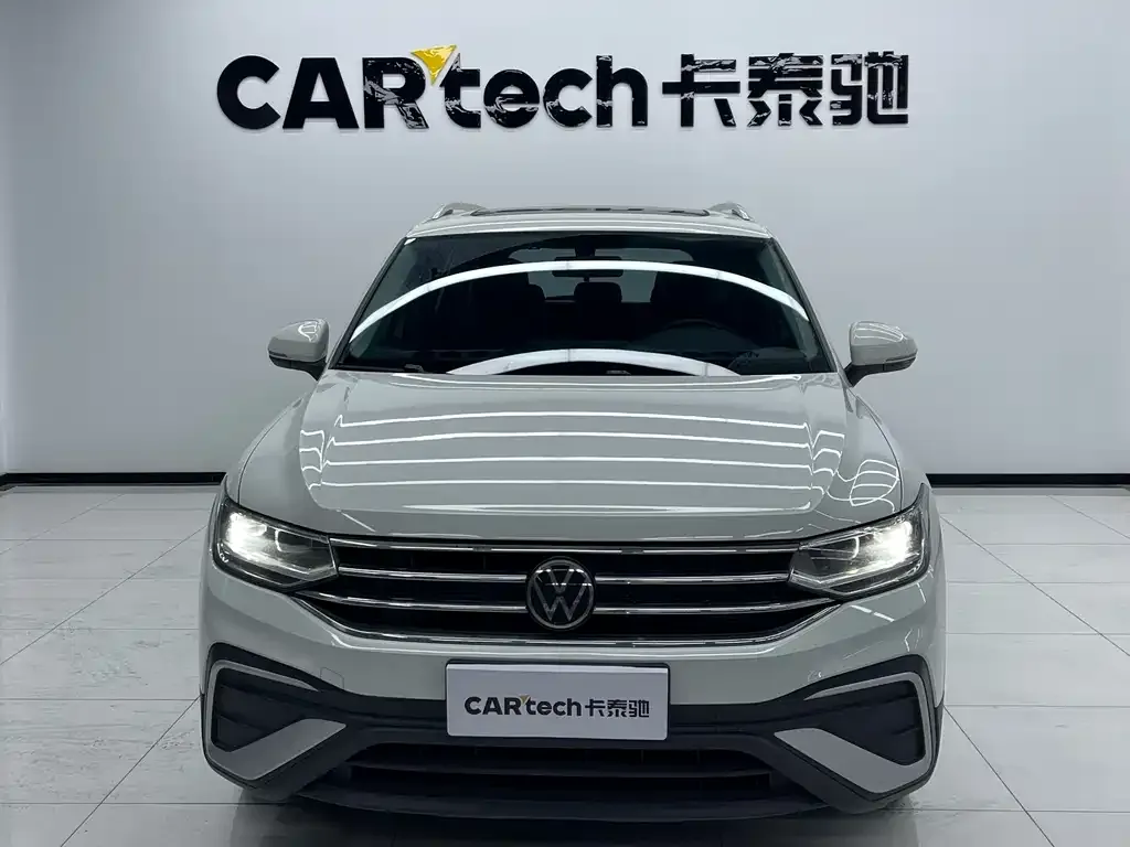 Volkswagen Tiguan L — фото 5