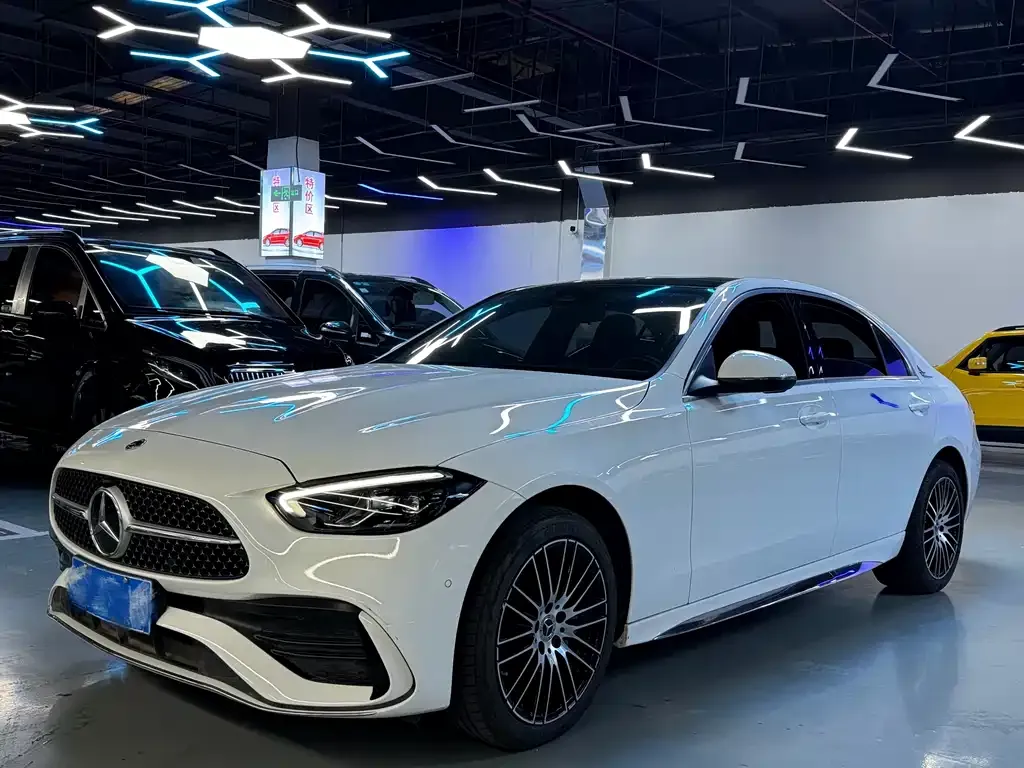 Mercedes-Benz C-Class — фото 1