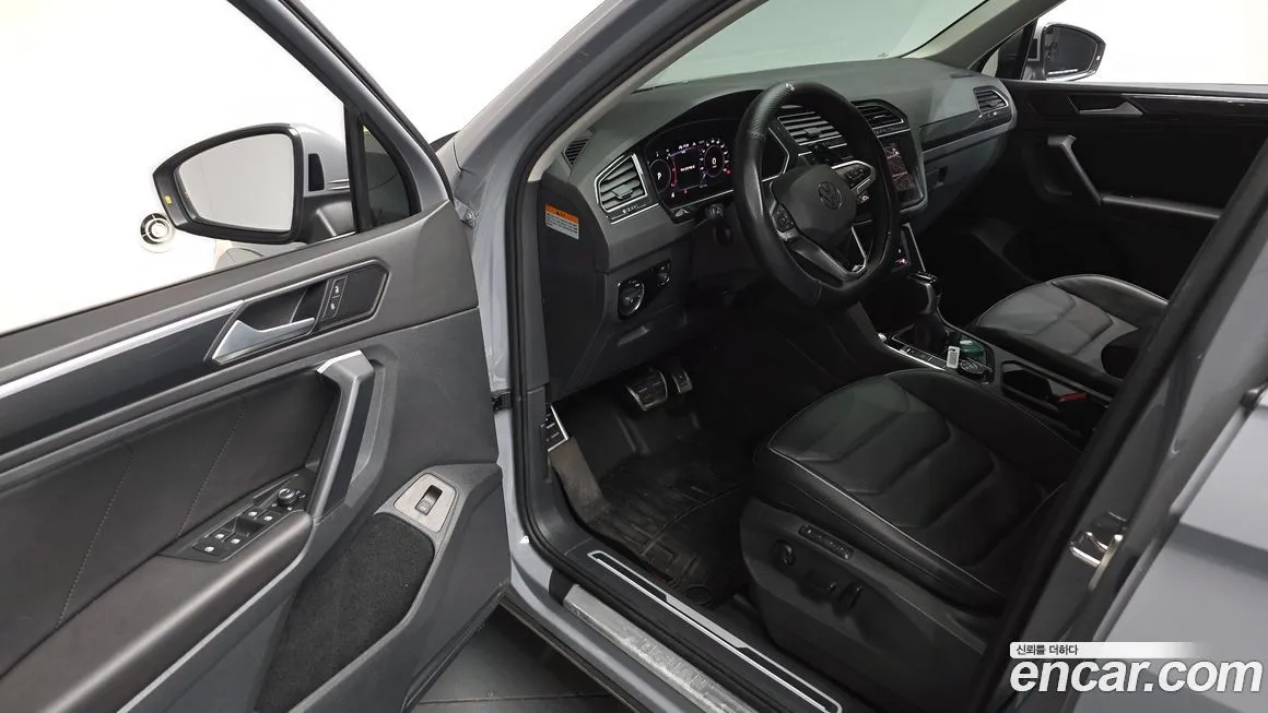 Volkswagen Tiguan — фото 4