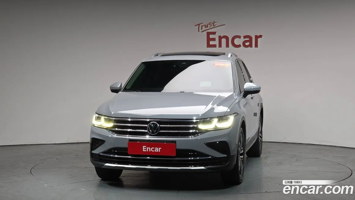 Volkswagen Tiguan — фото 9
