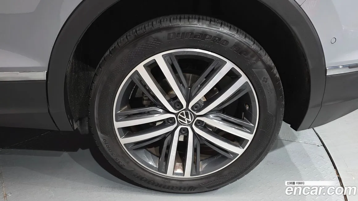 Volkswagen Tiguan — фото 3