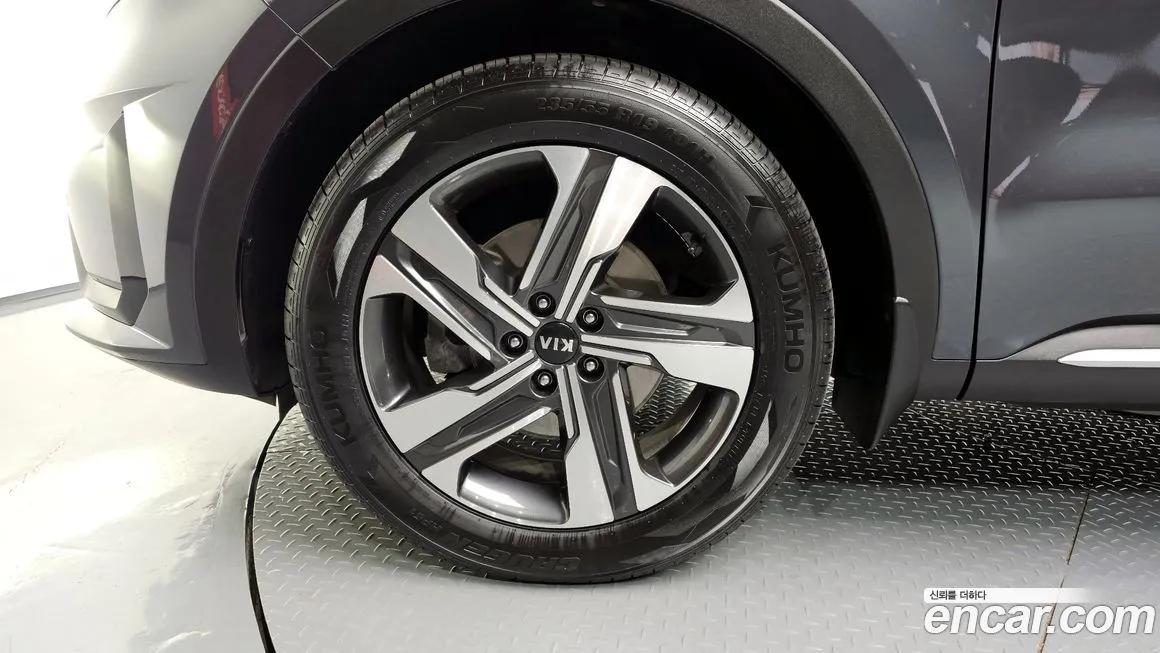Kia Sorento — фото 6