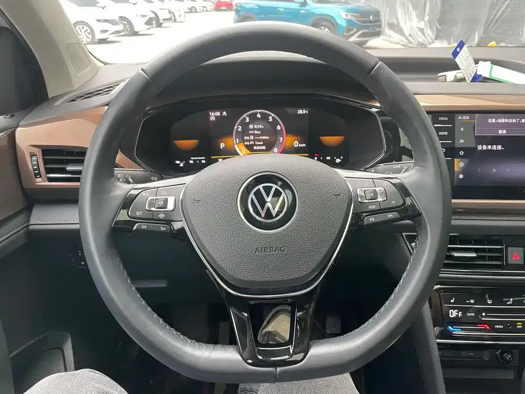 Volkswagen Tharu — фото 4
