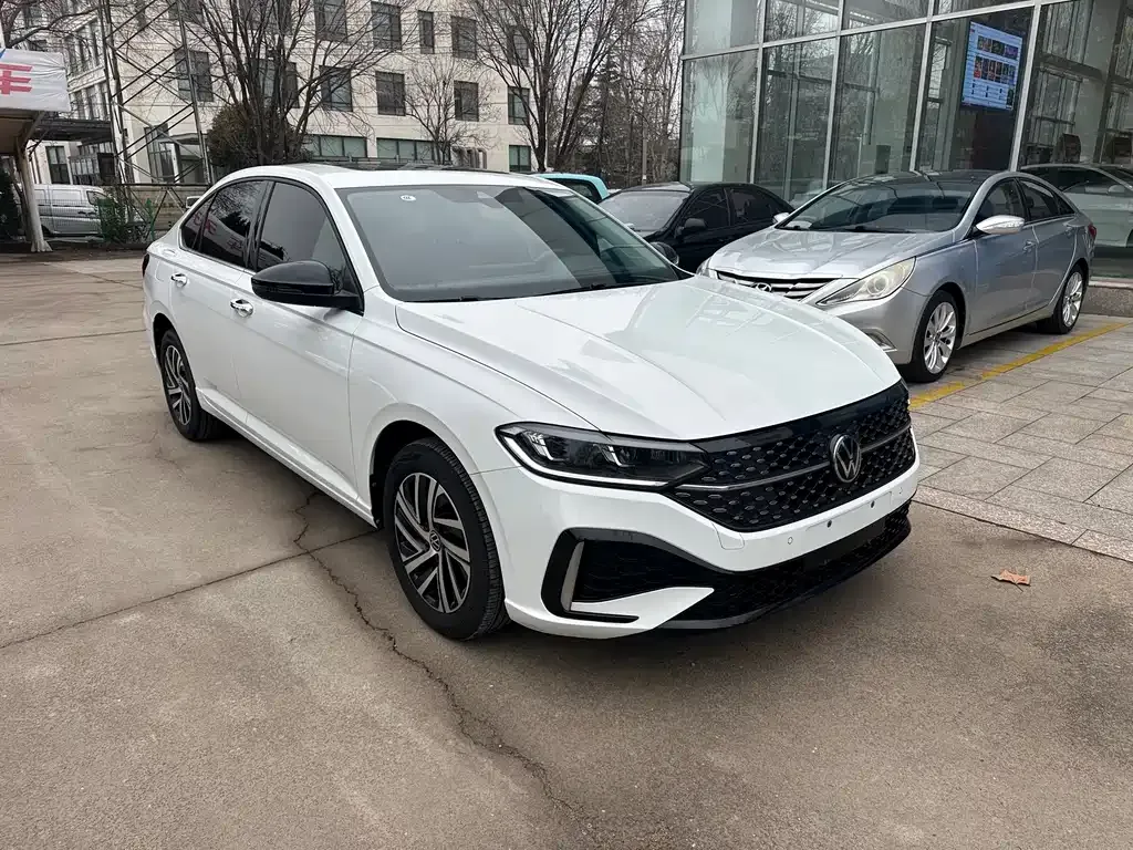 Volkswagen Lavida — фото 10