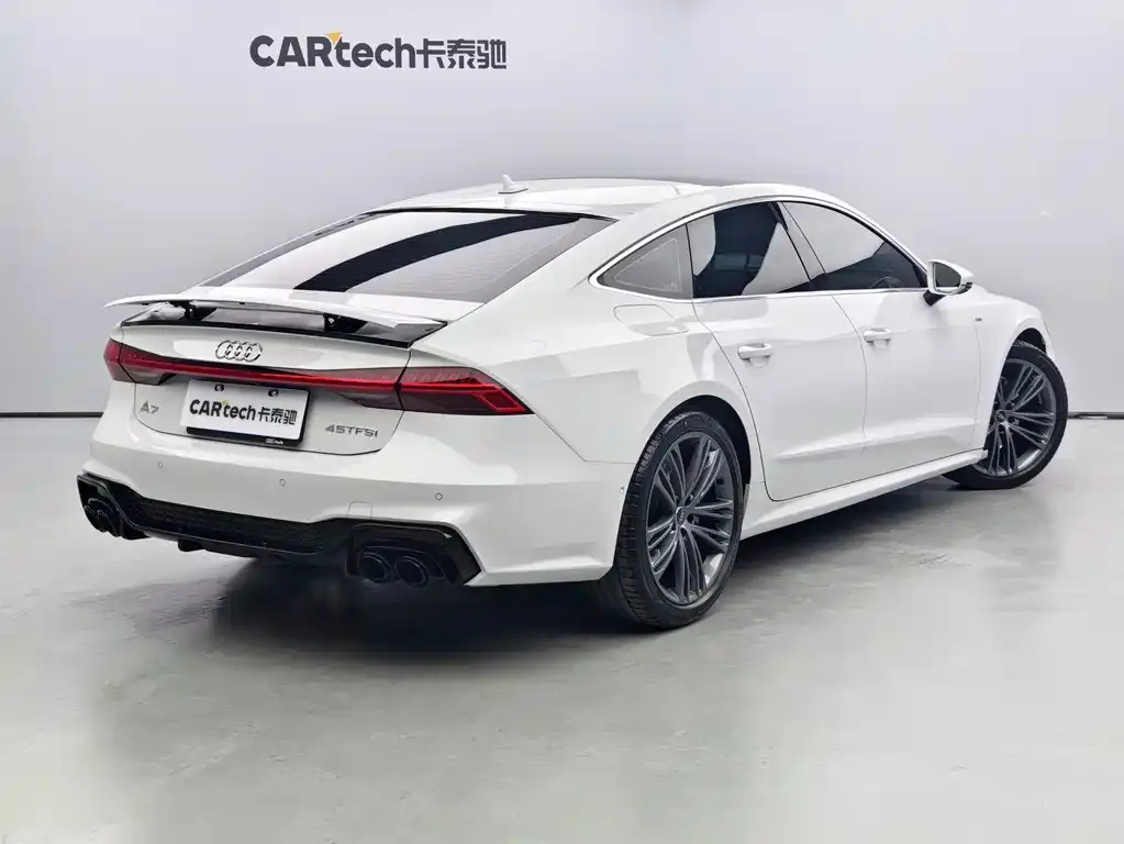 Audi A7 — фото 9