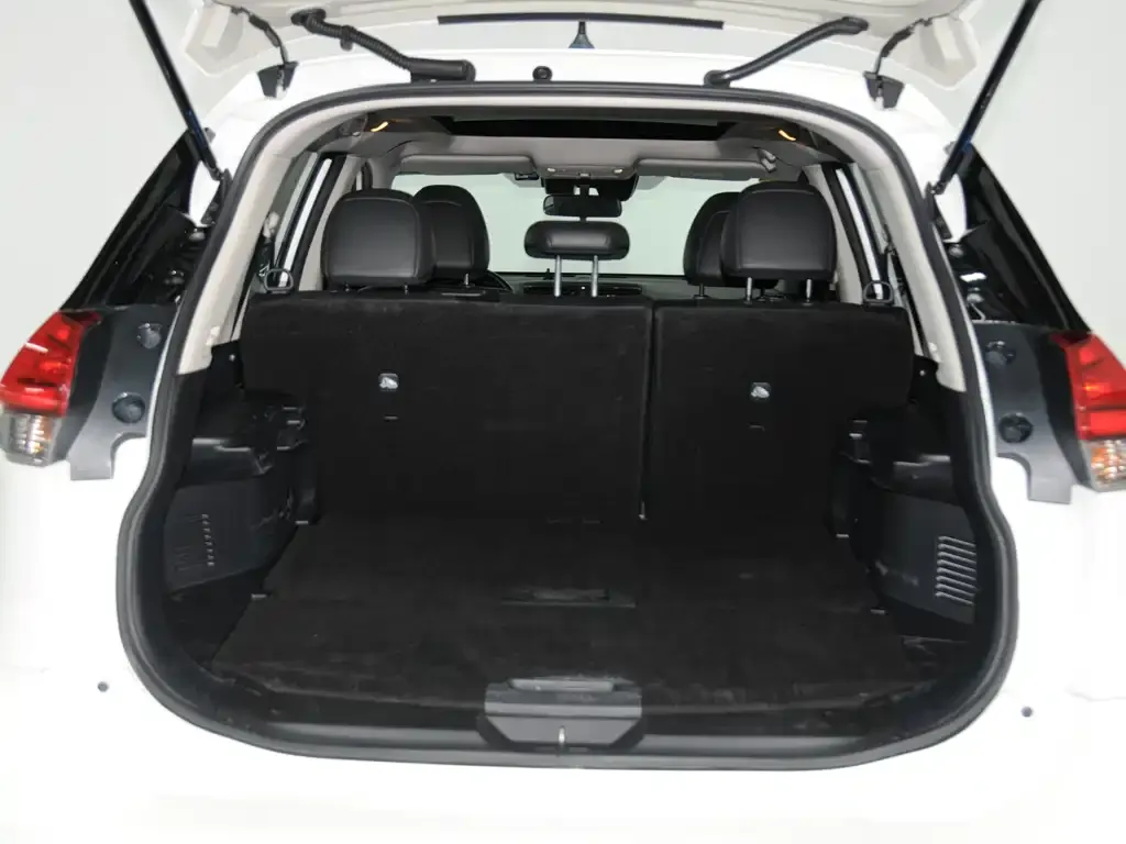 Nissan X-Trail — фото 7