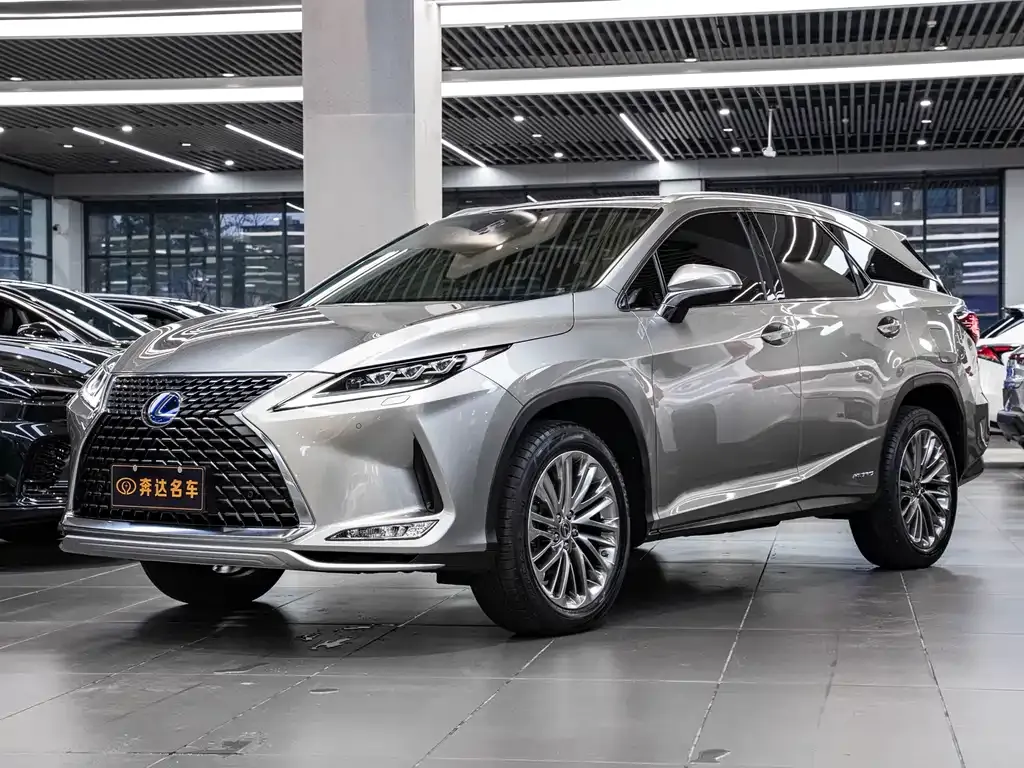 Lexus RX — фото 1