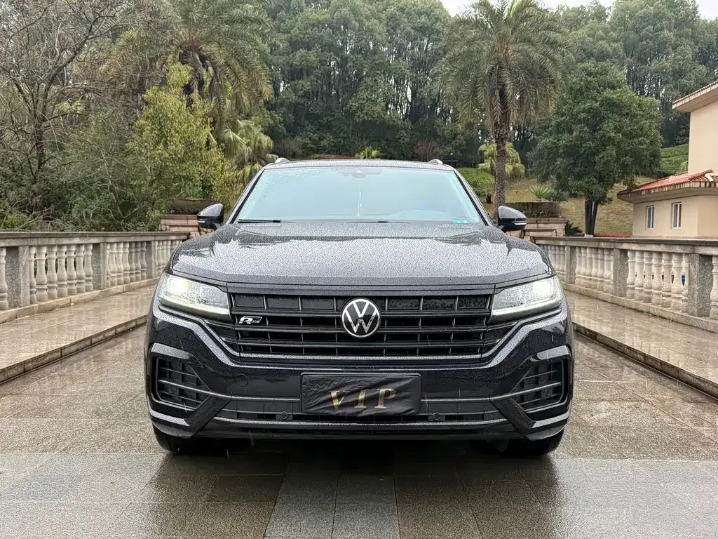 Volkswagen Touareg — фото 5