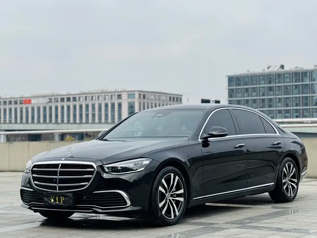 Mercedes-Benz S-Class — фото 1