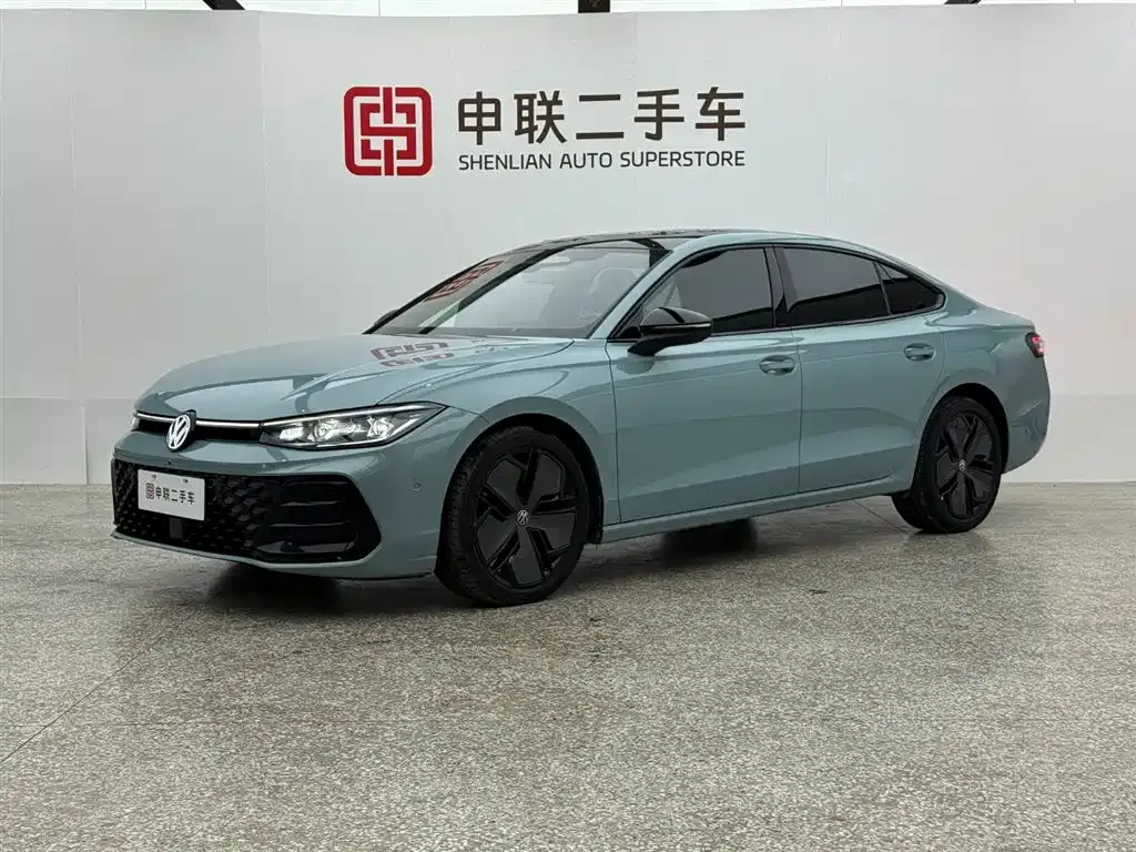 Volkswagen Passat — фото 1