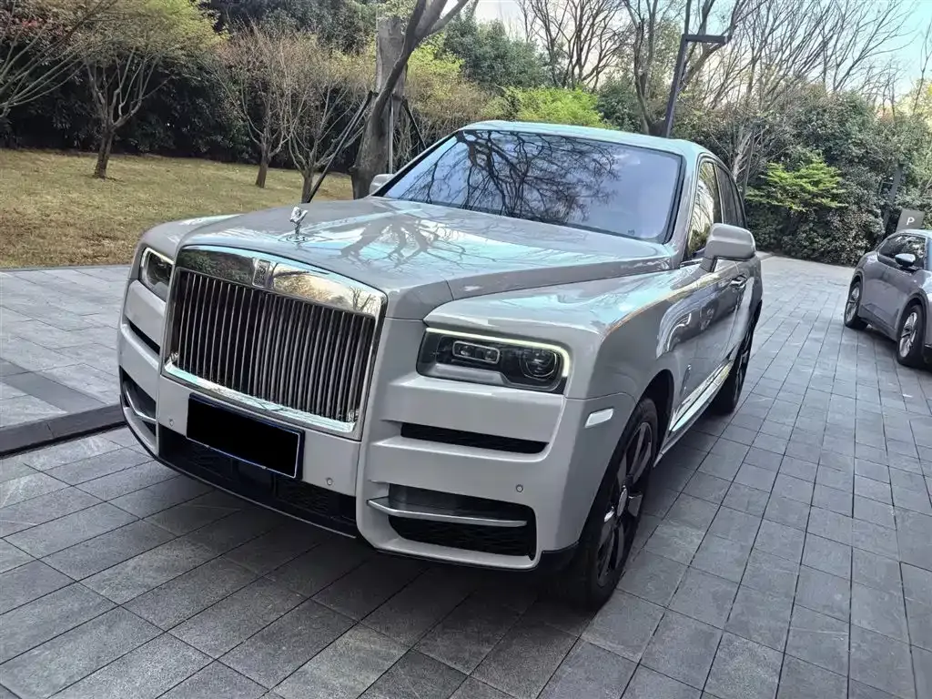 Rolls-Royce Cullinan — фото 1