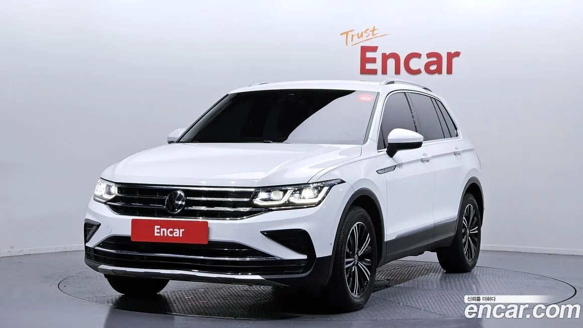 Volkswagen Tiguan — фото 1