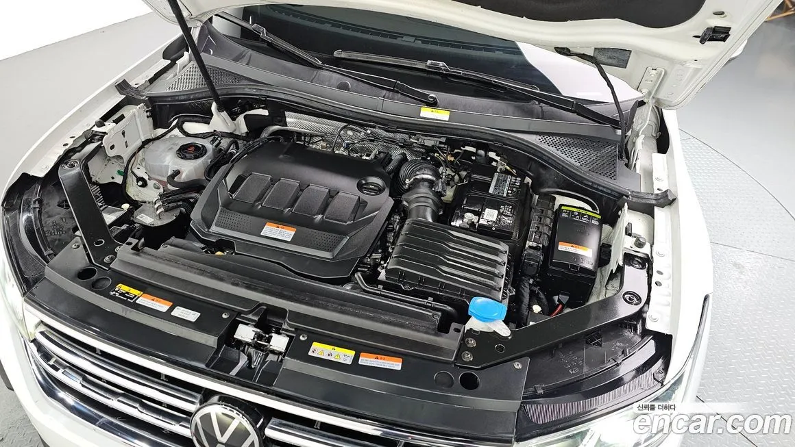 Volkswagen Tiguan — фото 4