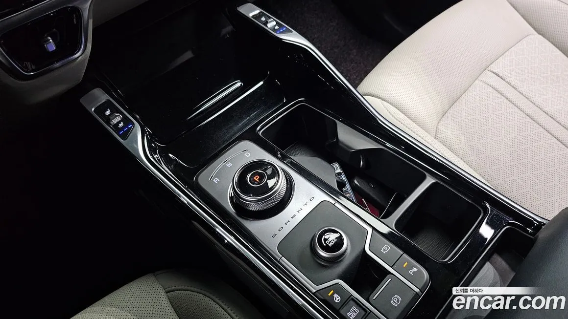 Kia Sorento — фото 10