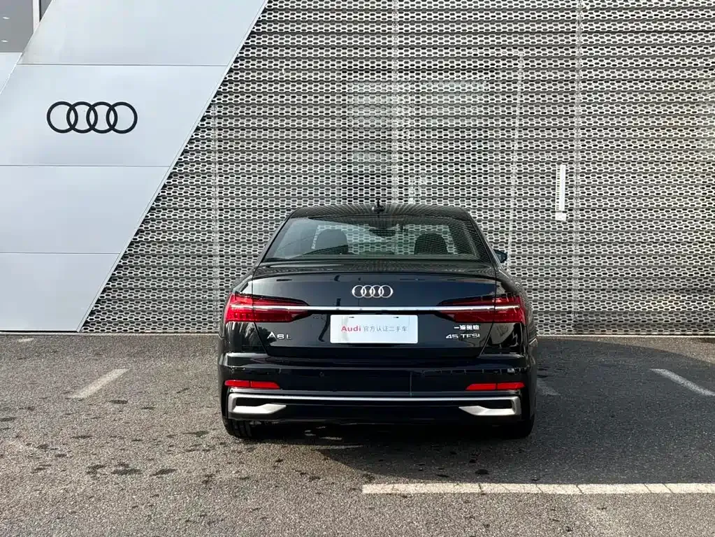 Audi A6L — фото 8