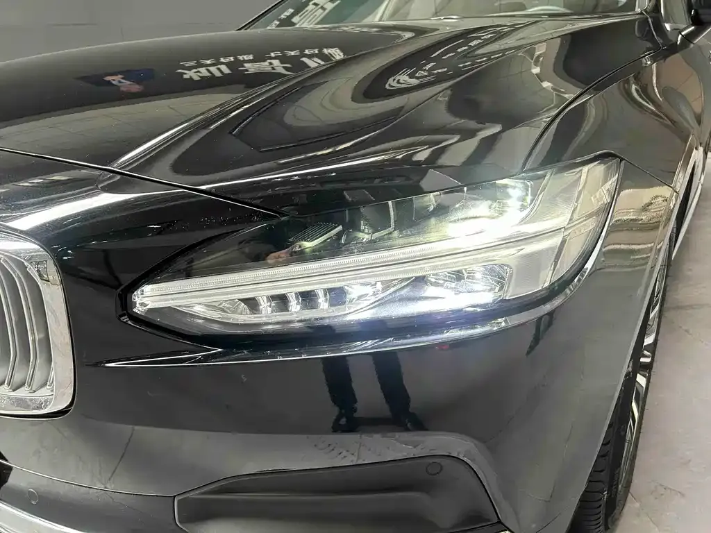 Volvo S90 — фото 10