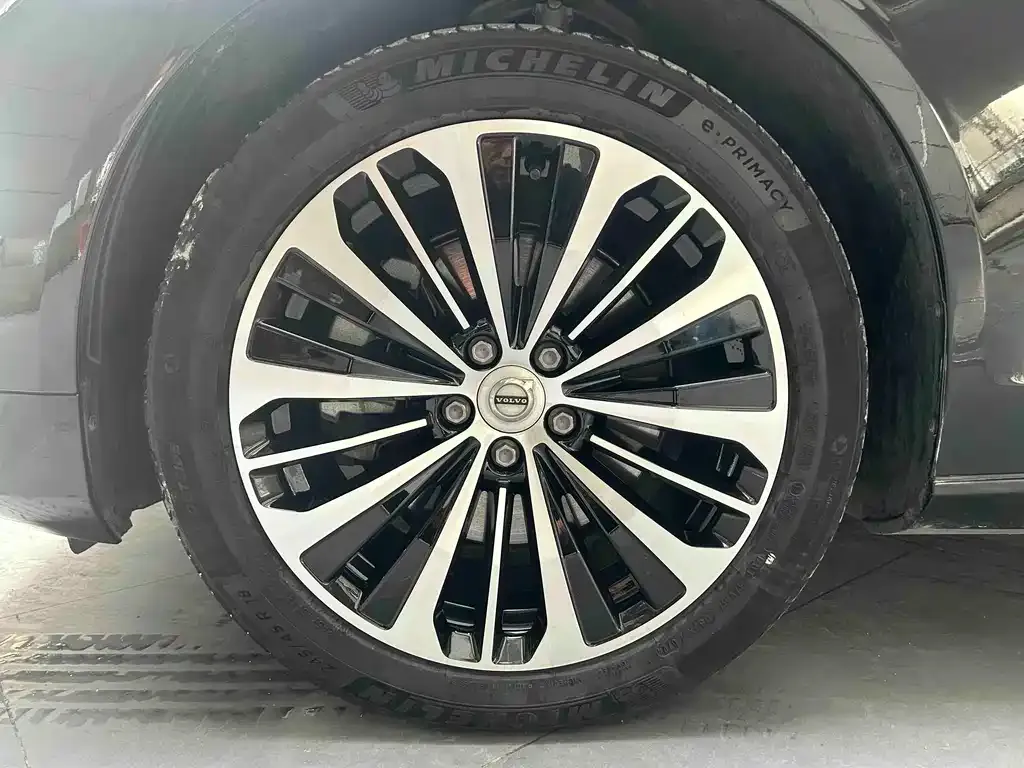 Volvo S90 — фото 7