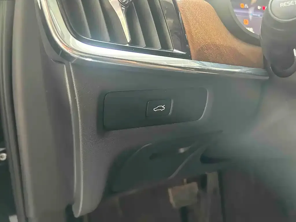 Volvo S90 — фото 4