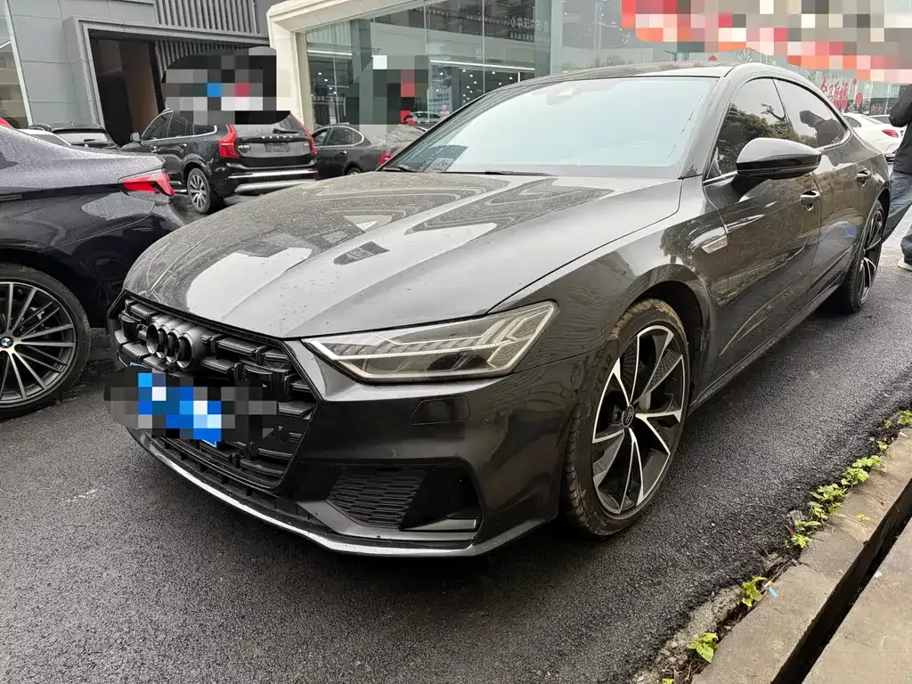 Audi A7L — фото 1