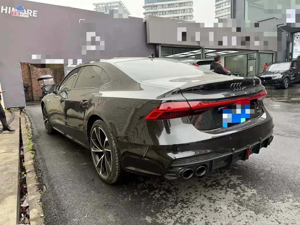 Audi A7L — фото 5