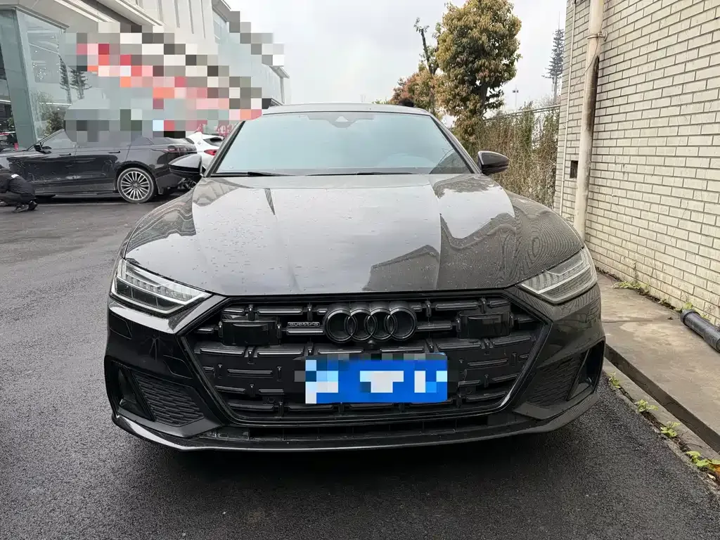 Audi A7L — фото 8