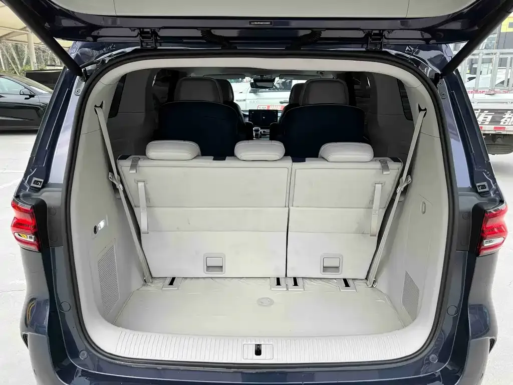 Roewe iMAX8 — фото 3