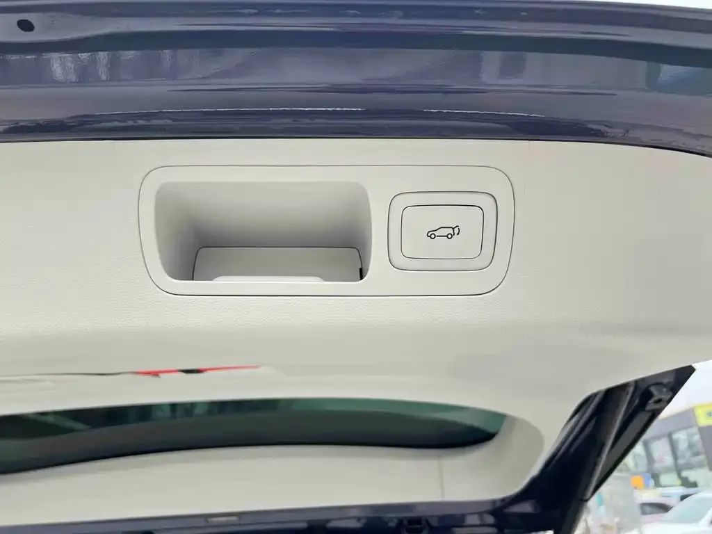 Roewe iMAX8 — фото 2
