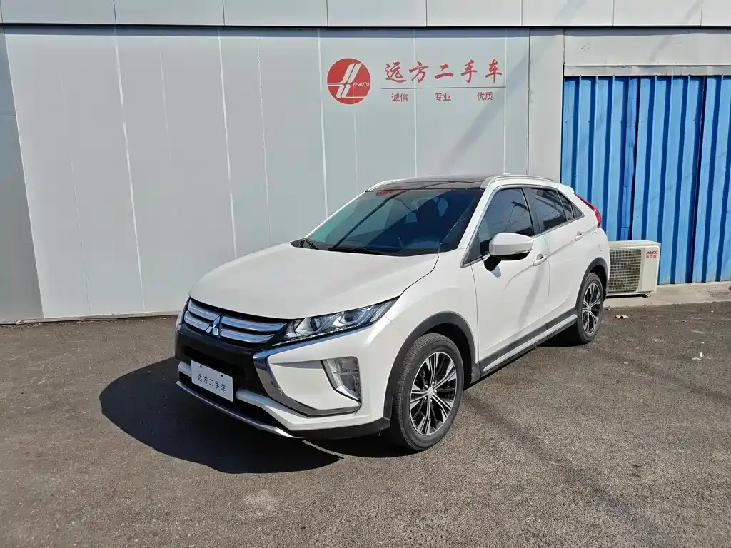 Mitsubishi Eclipse Cross — фото 1