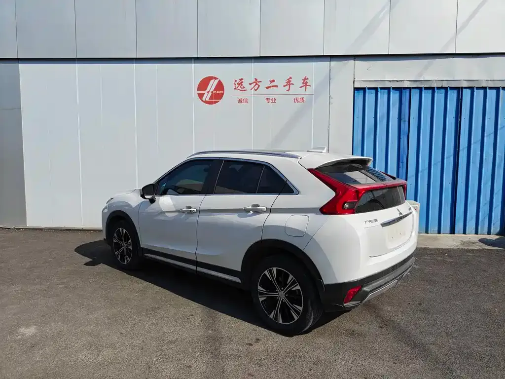 Mitsubishi Eclipse Cross — фото 7