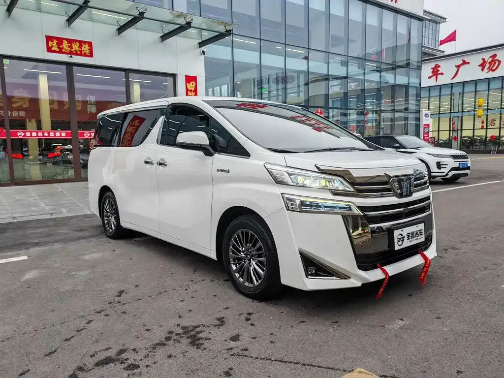 Toyota Vellfire — фото 8