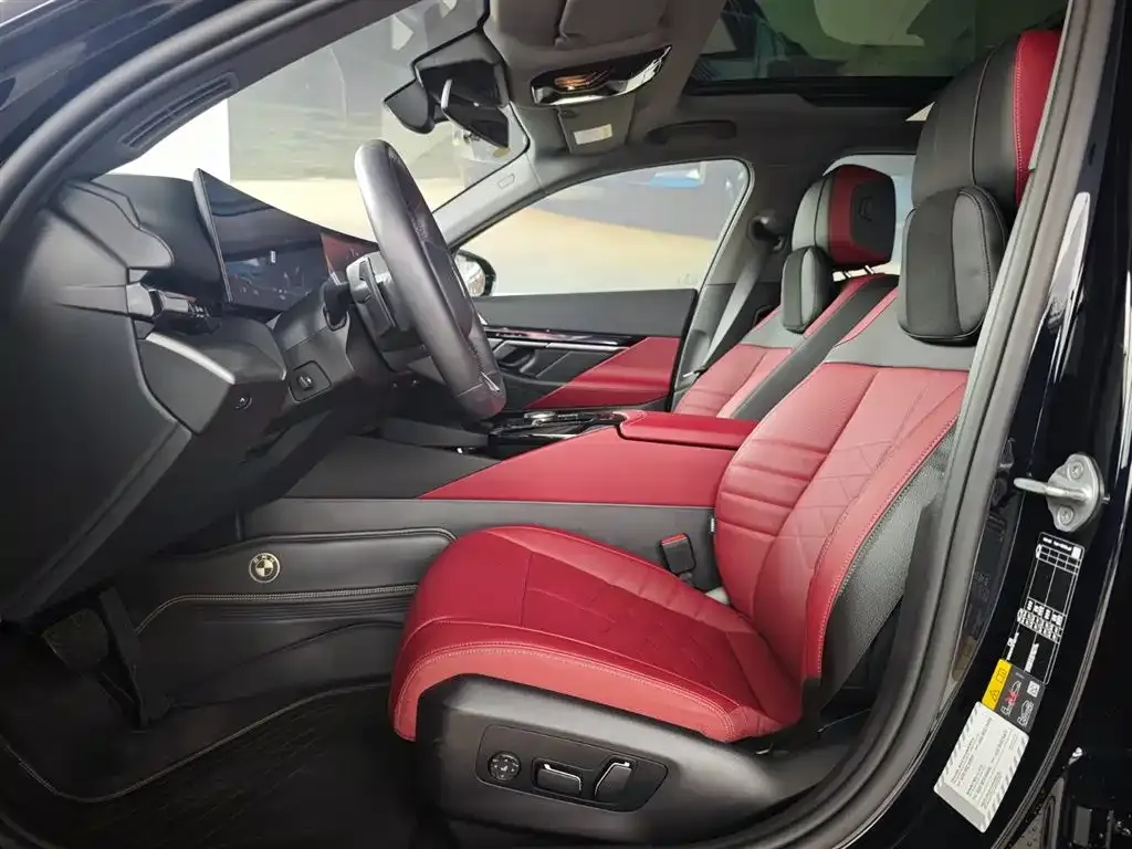 BMW i5 — фото 3