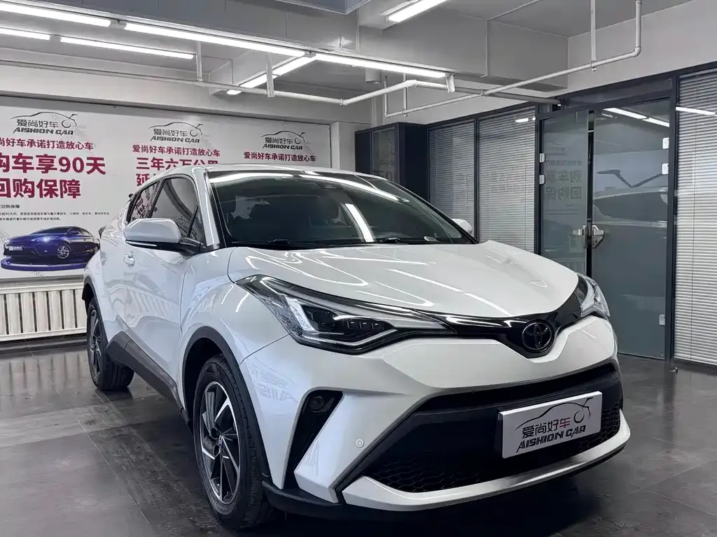 Toyota C-HR — фото 6