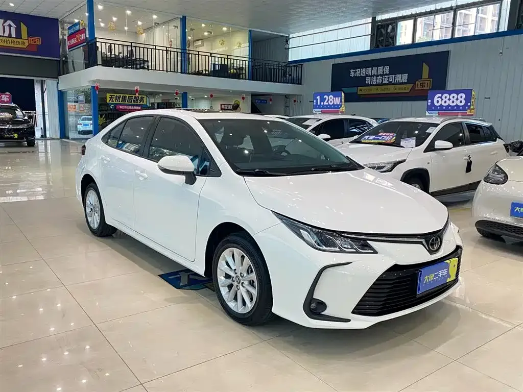 Toyota Corolla — фото 4