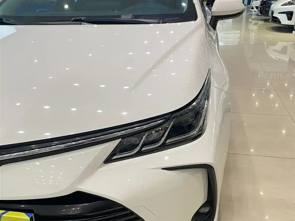 Toyota Corolla — фото 2