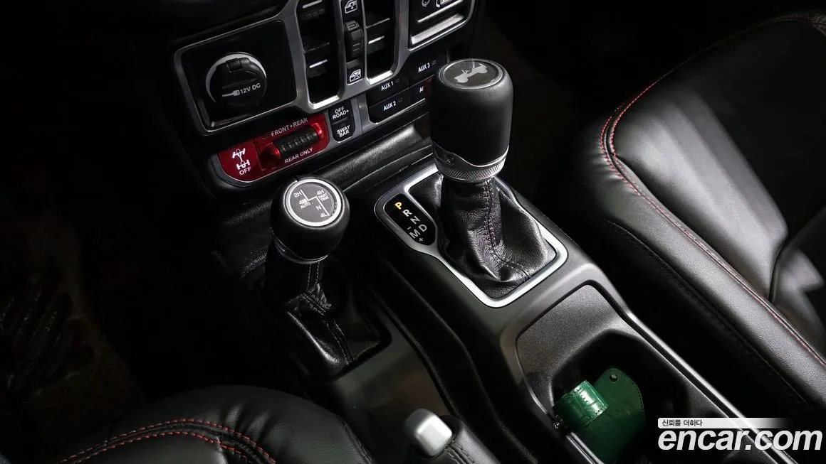 Jeep Wrangler — фото 2