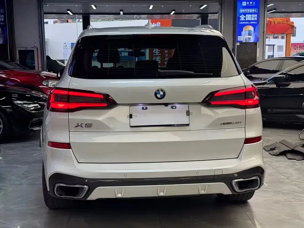 BMW X5 (Import) — фото 6
