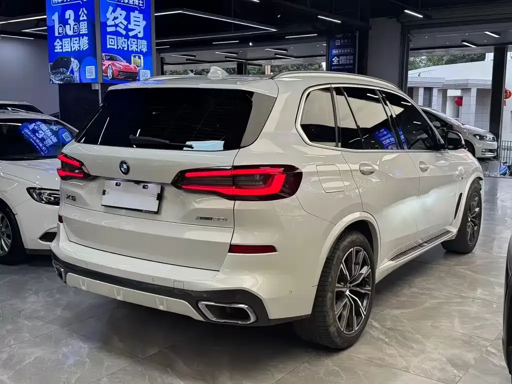 BMW X5 (Import) — фото 7