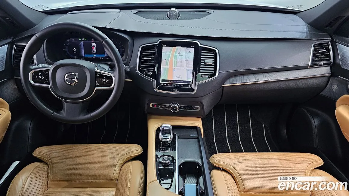 Volvo XC90 — фото 8