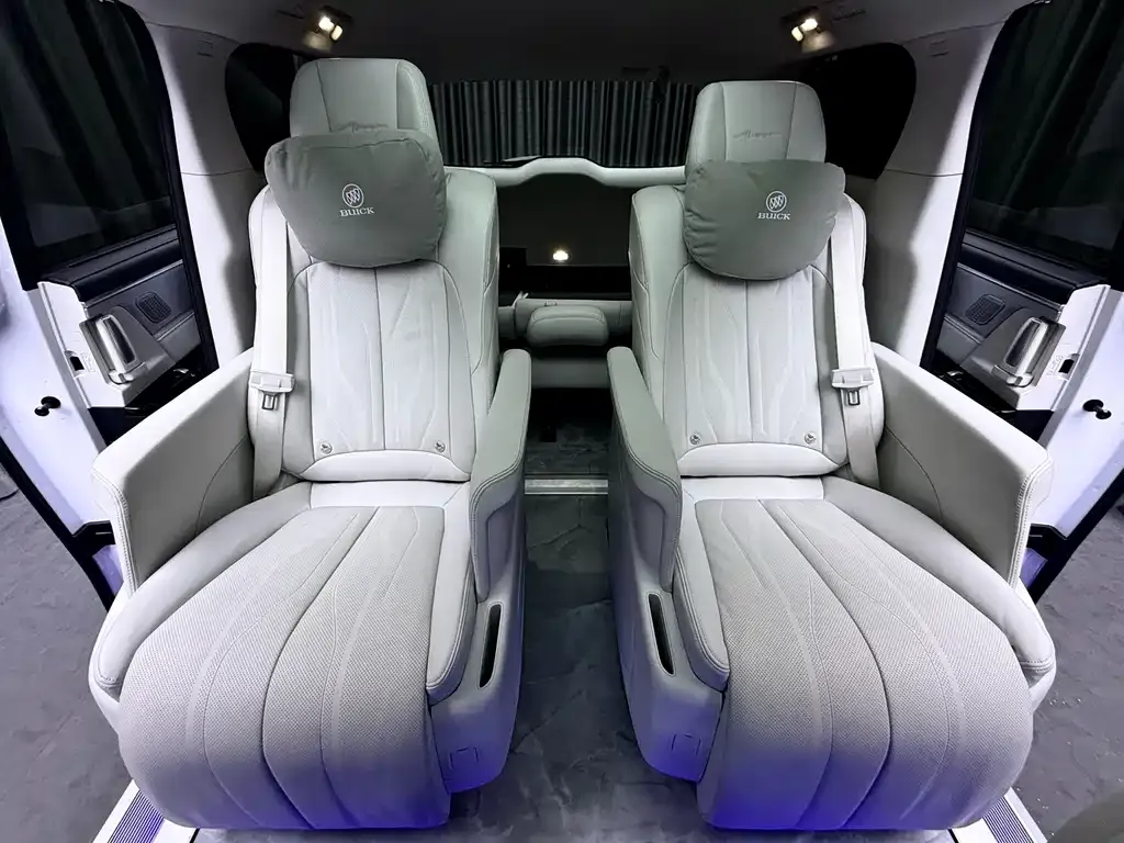 Buick GL8 Hybrid — фото 7