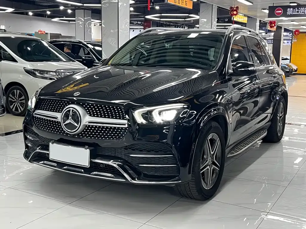 Mercedes-Benz GLE — фото 1
