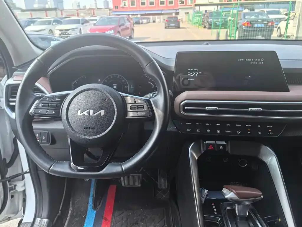 Kia Sportage — фото 7